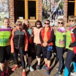 Nordic Walking Damen vor dem Vorpommernhus